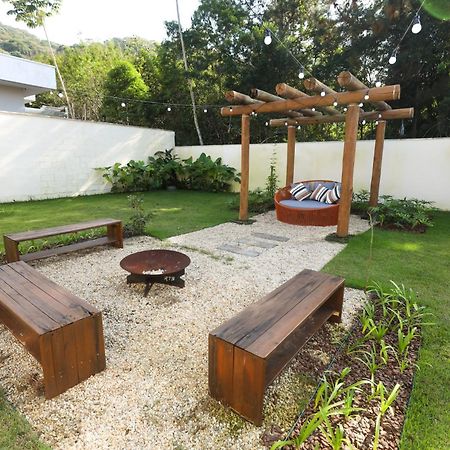 Estaleiro Com Charme - Ar, Churras E Pet Friendly Balneário Camboriú 外观 照片
